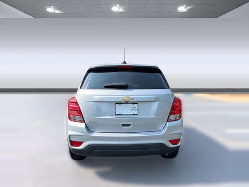 Used 2019 Chevrolet Trax LS FWD image 10
