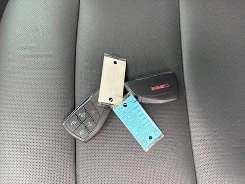 Used 2026 GMC Sierra 1500 SLT image 38