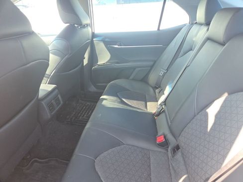 Used 2018 Toyota Camry XSE image 11