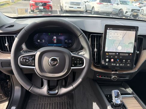 New 2026 Volvo XC60 B5 Ultra w/ Protection Package Premier AWD/4WD image 12