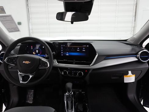 New 2026 Chevrolet Trax LT w/ Driver Confidence Package image 34