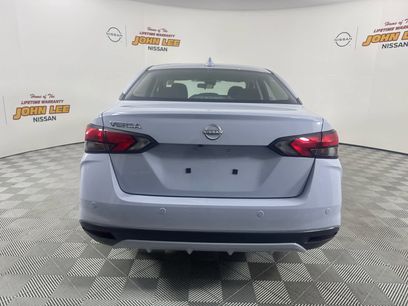 New 2025 Nissan Versa SV w/ Trunk Package