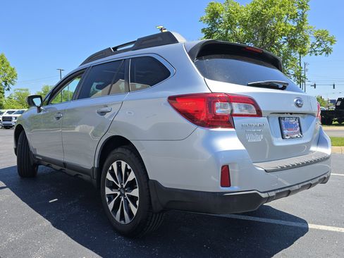 Used 2016 Subaru Outback 2.5i Limited AWD/4WD image 17