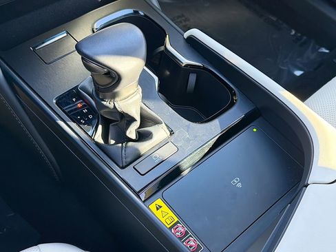 Used 2023 Lexus ES 350 w/ Premium Package image 34