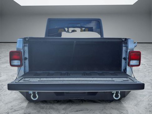 Used 2022 Jeep Gladiator Sport AWD/4WD image 14