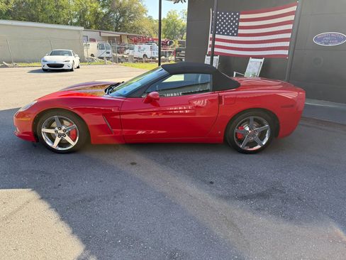 Used 2006 Chevrolet Corvette Convertible w/ Preferred Equipment Group image 3