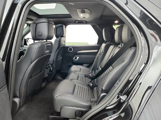 New 2026 Land Rover Discovery Limited Edition AWD/4WD image 28