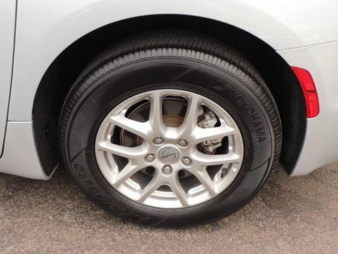 Used 2024 Chrysler Pacifica Touring-L FWD image 65