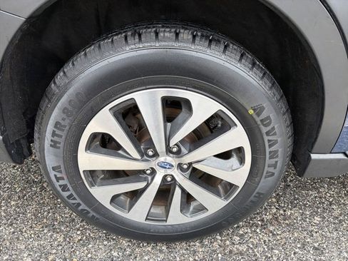 Used 2023 Subaru Outback Premium image 19