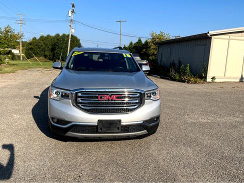 Used 2018 GMC Acadia SLE image 8