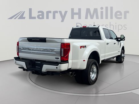 Used 2021 Ford F350 Platinum w/ FX4 Off-Road Package AWD/4WD image 5