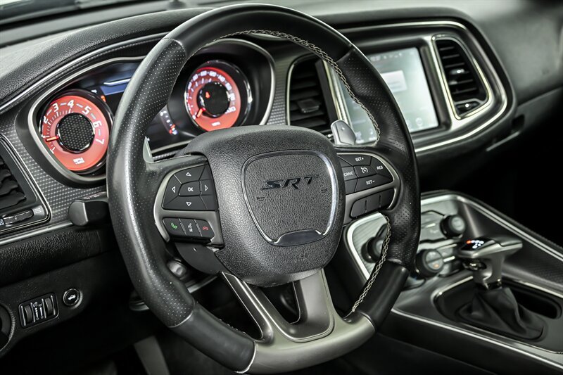 Used 2016 Dodge Challenger SRT Hellcat RWD image 20