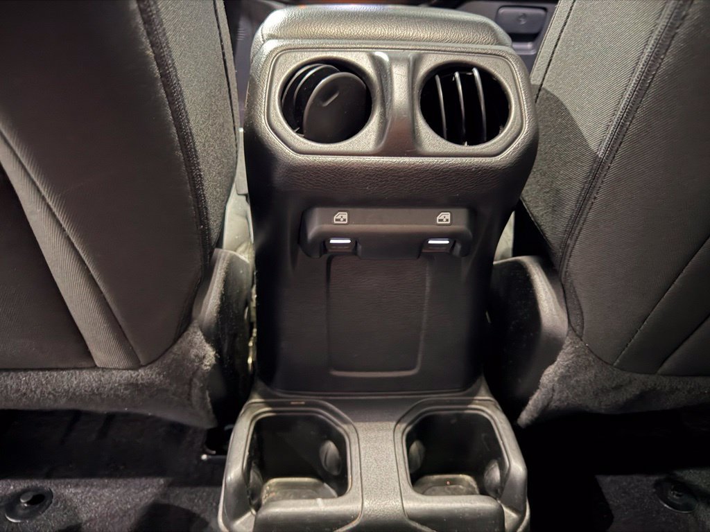 Used 2021 Jeep Wrangler Unlimited Sport AWD/4WD image 29