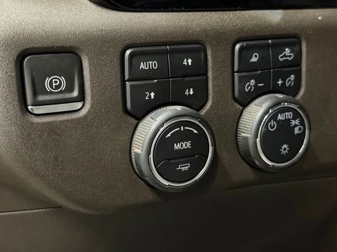 Certified 2023 Chevrolet Silverado 1500 LT w/ Z71 Off-Road Package image 29