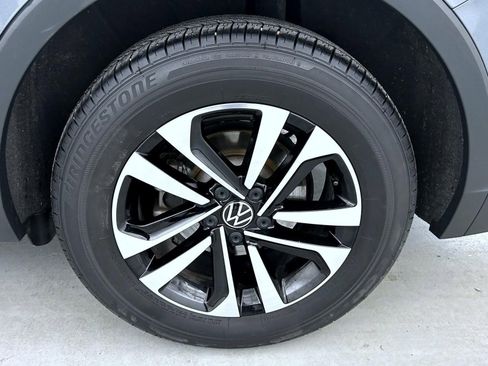 Used 2022 Volkswagen Tiguan S image 22
