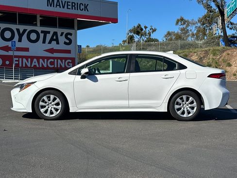 Used 2024 Toyota Corolla LE image 2