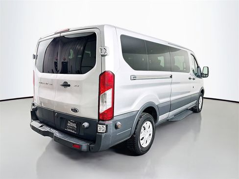 Used 2017 Ford Transit 350 XLT image 7