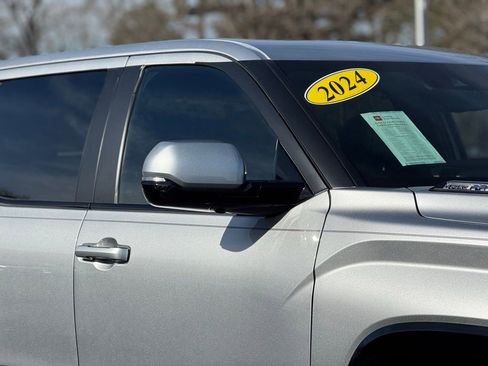 Used 2024 Toyota Tundra Platinum image 7