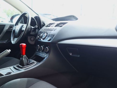 Used 2013 MAZDA MAZDA3 i Touring image 34