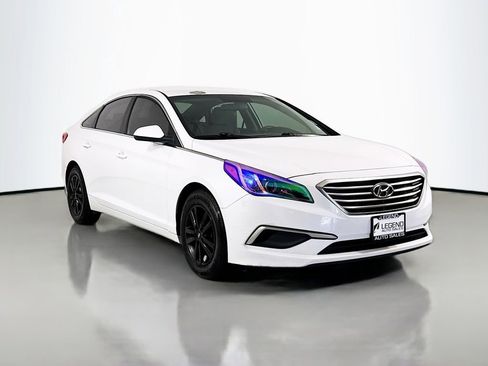 Used 2017 Hyundai Sonata SE FWD image 3