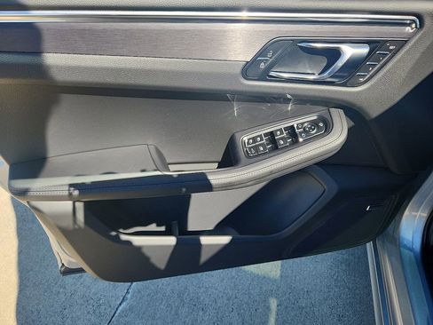 New 2026 Porsche Macan GTS image 9