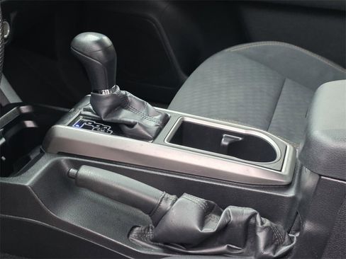 Used 2020 Toyota Tacoma SR5 image 17