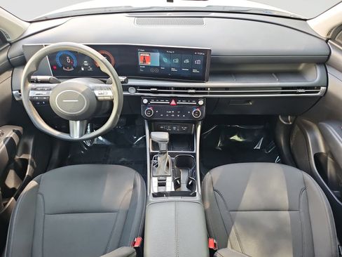 Used 2025 Hyundai Tucson SEL FWD image 16