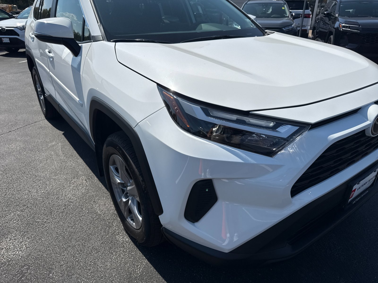 Used 2025 Toyota RAV4 XLE w/ Weather Package AWD/4WD image 28