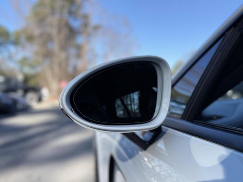 Used 2021 Porsche Panamera image 18