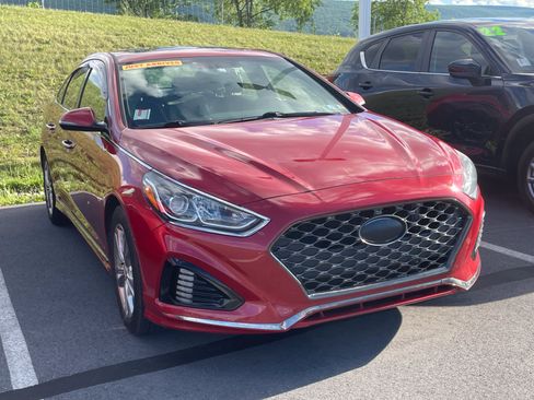 Used 2018 Hyundai Sonata Sport FWD image 1