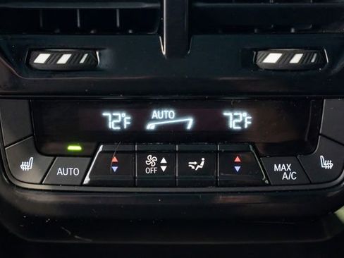 Used 2022 BMW iX xDrive50 w/ Premium Package AWD/4WD image 9