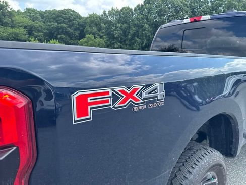 Used 2024 Ford F250 XLT w/ XLT Premium Package AWD/4WD image 7