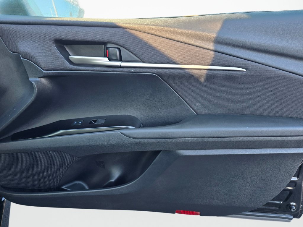 Used 2025 Toyota Camry LE FWD image 29