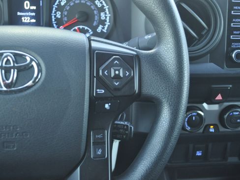 Used 2022 Toyota Tacoma SR image 19