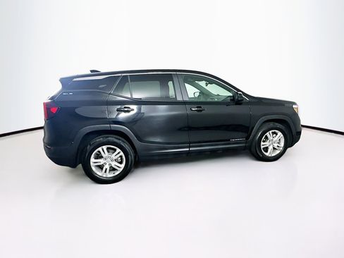 Used 2024 GMC Terrain SLE image 10