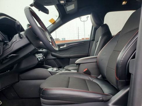 Used 2024 Ford Escape ST-Line w/ Tech Pack #1 image 5