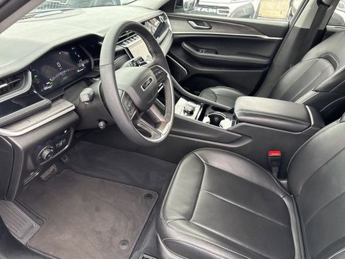 Used 2023 Jeep Grand Cherokee 30th Anniversary image 28