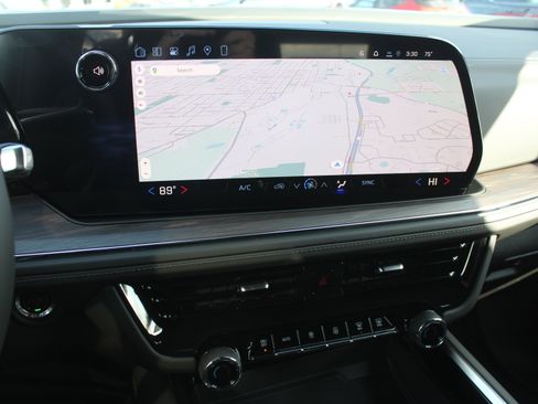 New 2026 Chevrolet Suburban LS image 12