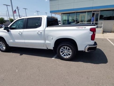 Certified 2025 Chevrolet Silverado 1500 LT AWD/4WD image 6