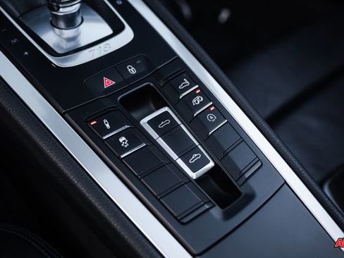 Used 2017 Porsche 718 Boxster image 20