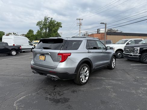 Certified 2021 Ford Explorer Platinum w/ Equipment Group 601A AWD/4WD image 6