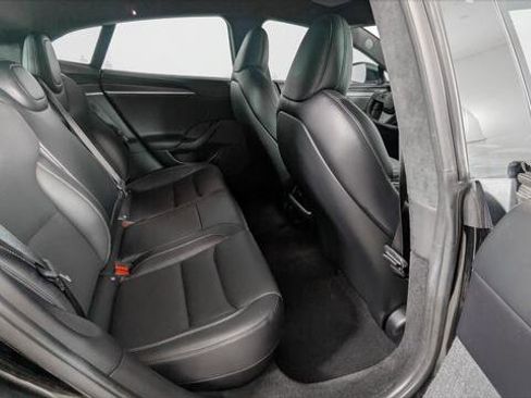Used 2021 Tesla Model S Plaid image 19