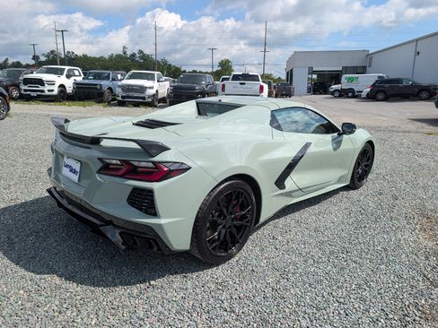 Used 2024 Chevrolet Corvette Stingray Premium Conv w/ Z51 Performance Package RWD image 5
