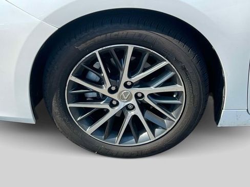 Used 2017 Lexus ES 350 w/ Luxury Package FWD image 9
