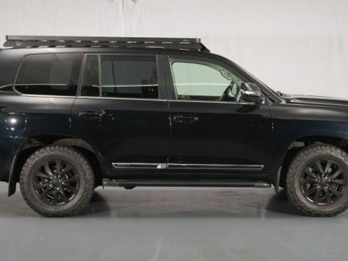 Used 2016 Toyota Land Cruiser AWD/4WD image 13