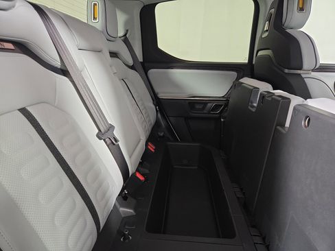 Used 2023 Rivian R1T Adventure image 24