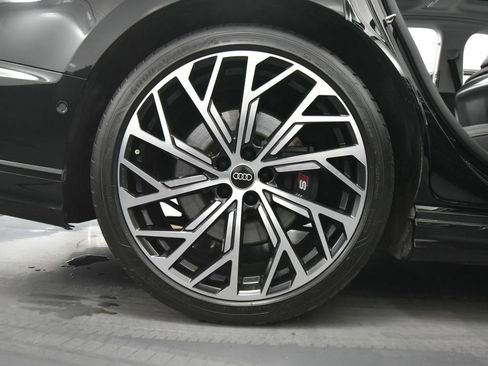 Used 2022 Audi S8 image 14