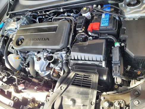 Certified 2025 Honda Civic Sport image 9