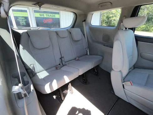 Used 2019 Kia Sedona L image 25