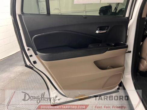 Used 2022 Honda Pilot Touring image 32